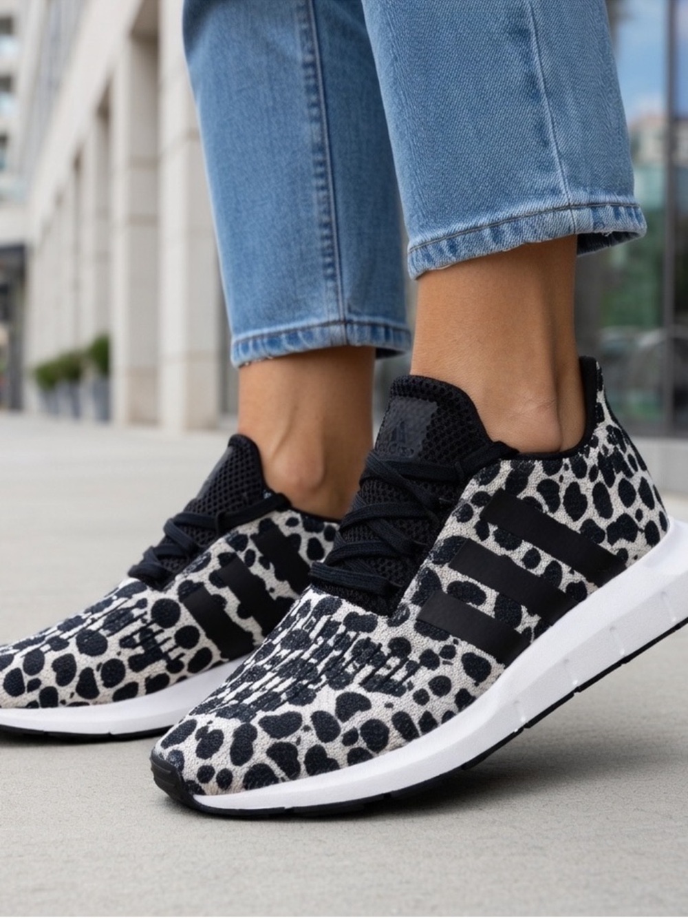Adidas Swift Run 1.0 Sneakers Women’s Size 8